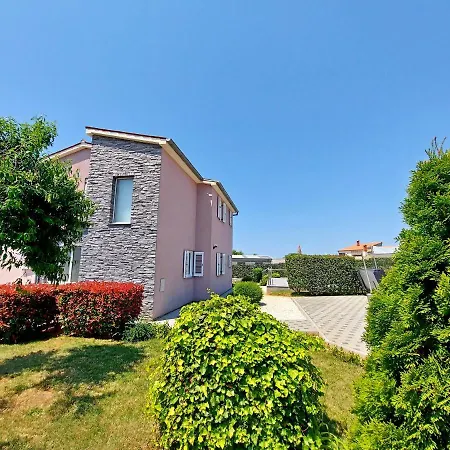 Villa Mattea Galizana